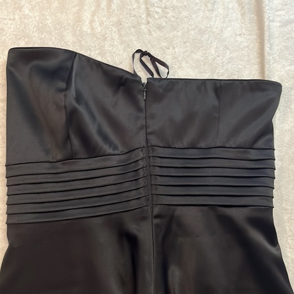 White House Black Market Strapless Little Black Dress sz 2 - Picture 9 of 9